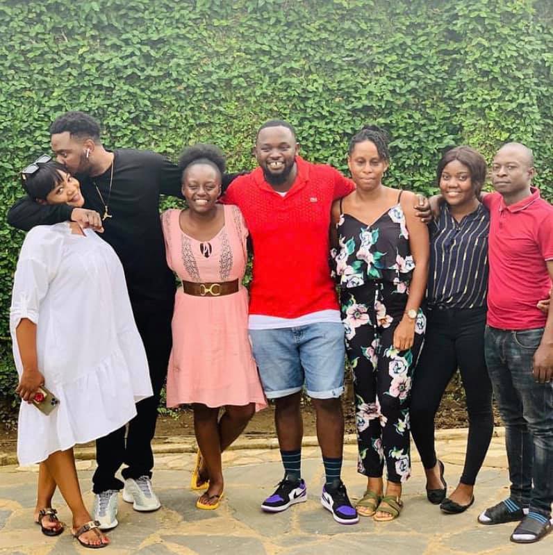 Slap Dee's Family Life